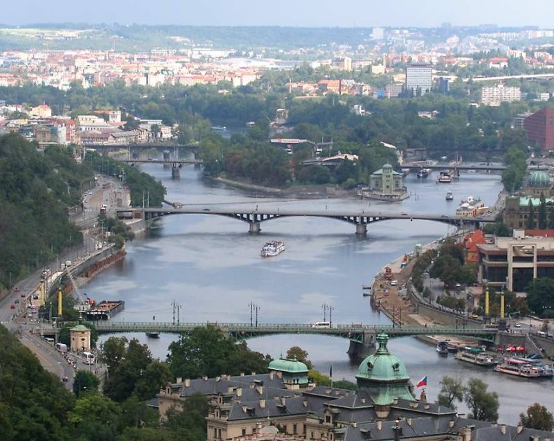 Vltava River at Prague   (click here to open a new window with this photo in computer wallpaper format)